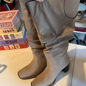 Women's Knee-High Slouch Boot in Taupe- NWT